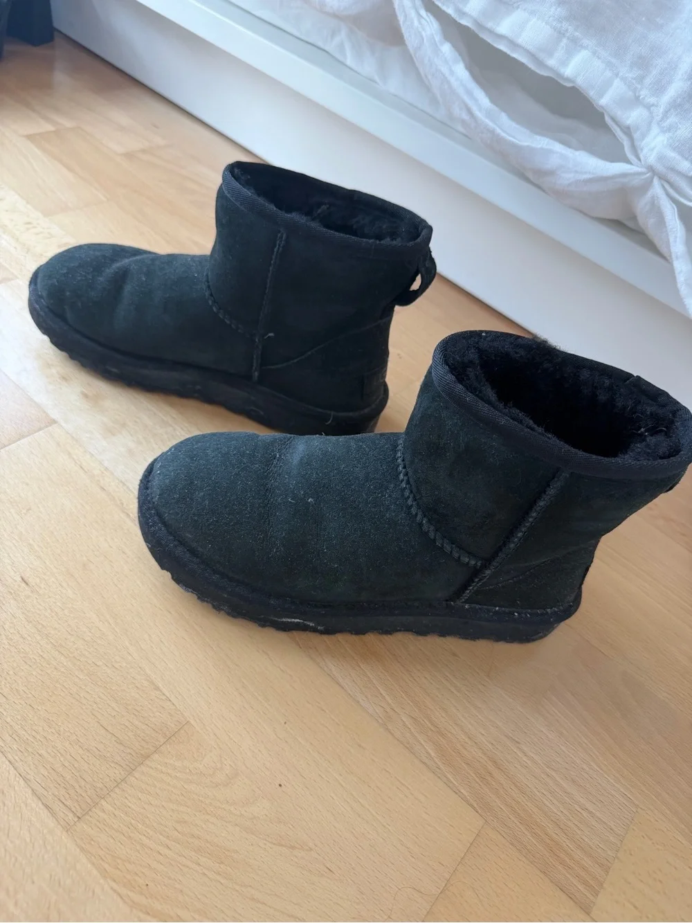 UGG classic short